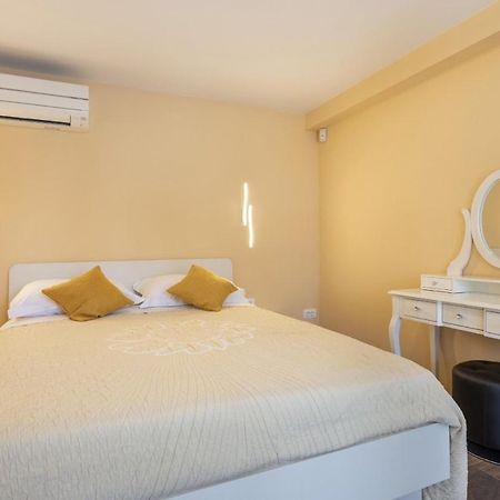 Villa Vita In Porec - Haus Fuer 6-8 Personen Kaštelir Zewnętrze zdjęcie