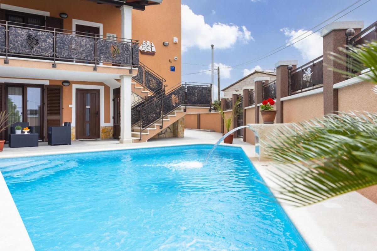 Villa Vita In Porec - Haus Fuer 6-8 Personen Kaštelir Zewnętrze zdjęcie
