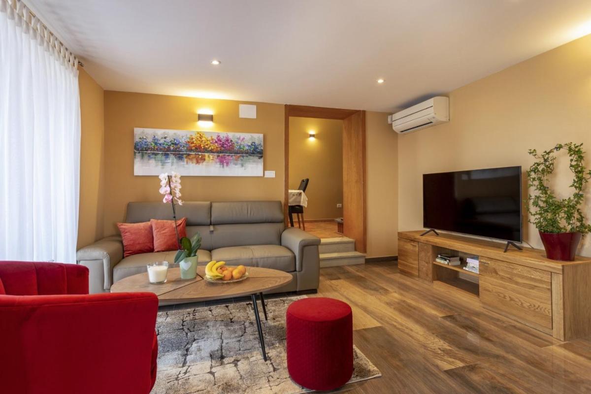 Villa Vita In Porec - Haus Fuer 6-8 Personen Kaštelir Zewnętrze zdjęcie