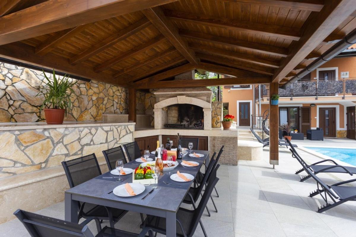 Villa Vita In Porec - Haus Fuer 6-8 Personen Kaštelir Zewnętrze zdjęcie