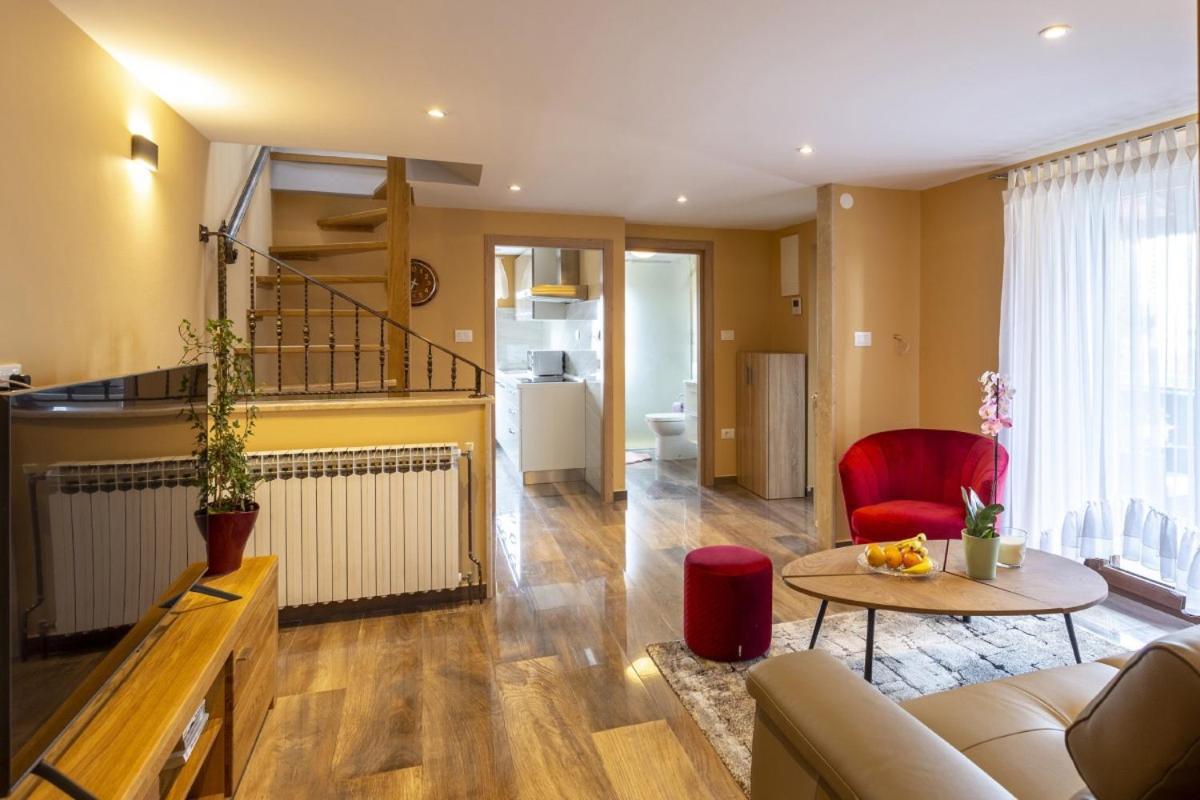 Villa Vita In Porec - Haus Fuer 6-8 Personen Kaštelir Zewnętrze zdjęcie