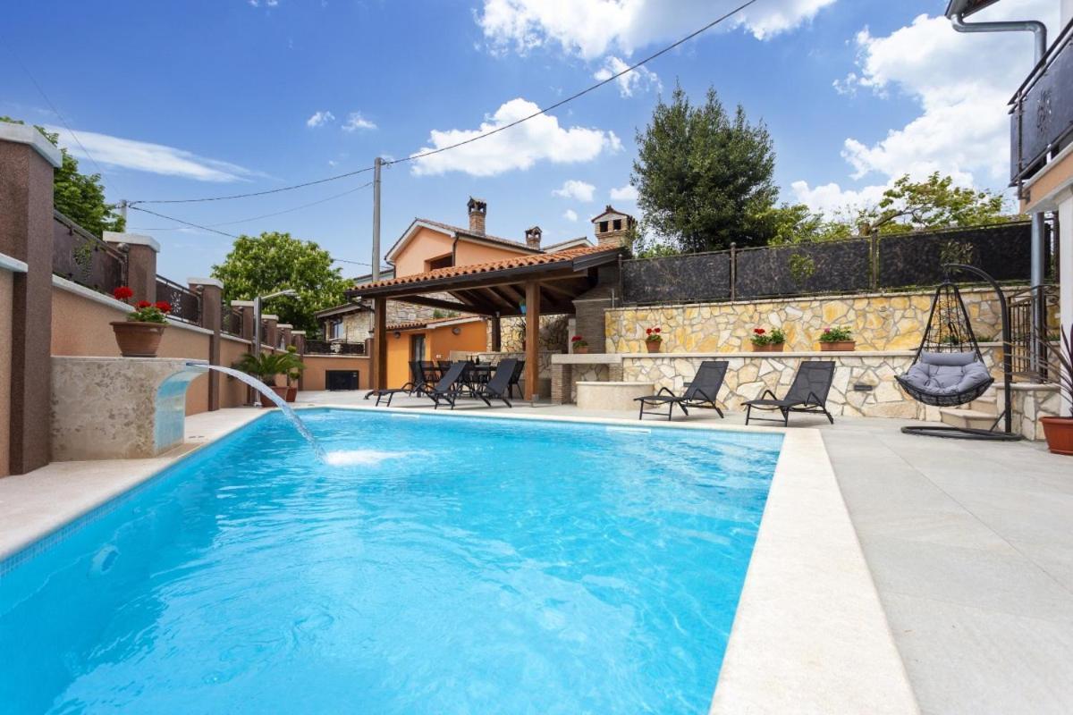 Villa Vita In Porec - Haus Fuer 6-8 Personen Kaštelir Zewnętrze zdjęcie