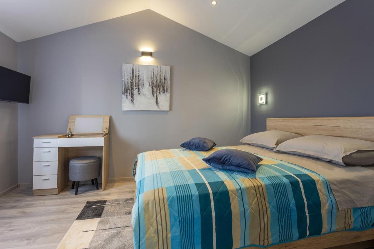 Villa Vita In Porec - Haus Fuer 6-8 Personen Kaštelir Zewnętrze zdjęcie